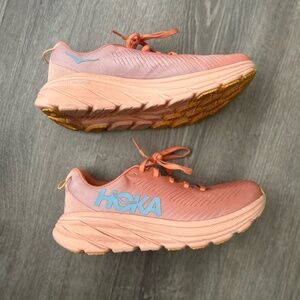 Hoke One One | Women's Rincon 3 Road Running Shoes (Coral) - Like New